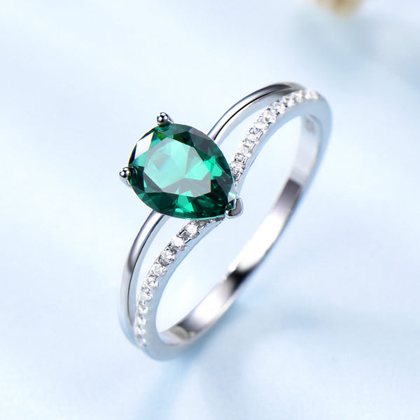 Emerald Green Pear Shape 6 x 8 Cubic Zirconia Sterling Silver Ring