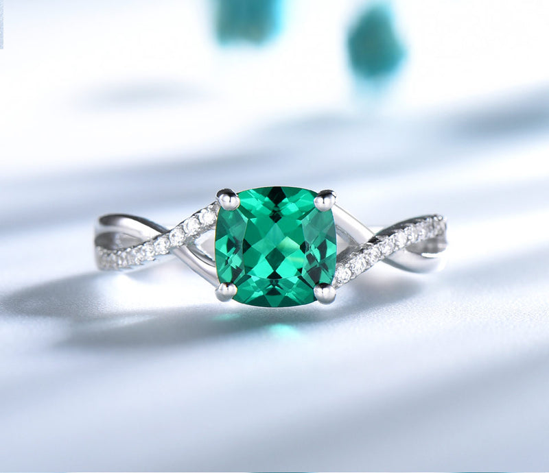 Cushion 7 x 7 Emerald Green Cubic Zirconia Wavy Mounting Sterling Silver Ring