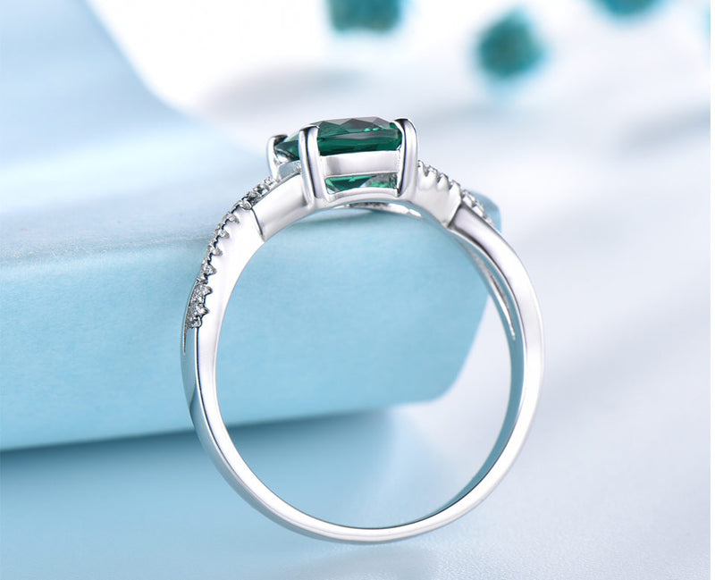 Cushion 7 x 7 Emerald Green Cubic Zirconia Wavy Mounting Sterling Silver Ring