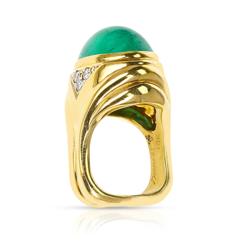 19.09 ct. Emerald Cabochon Ring with Diamonds, 18K