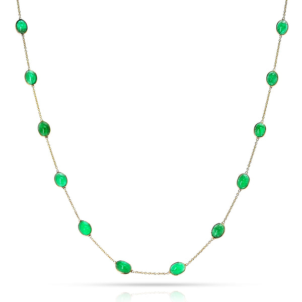 Oval shape Emerald Necklace, 18k