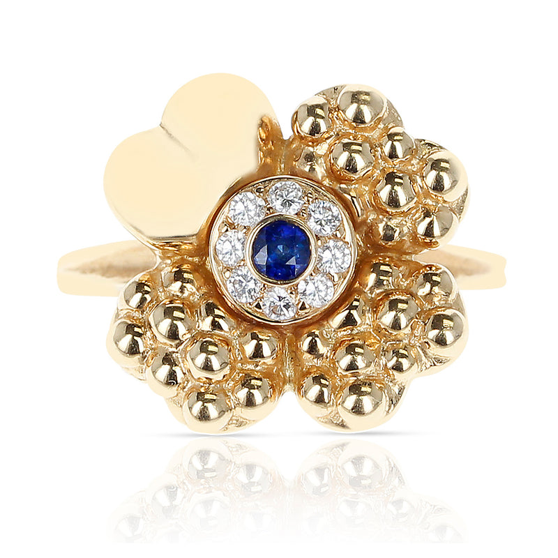 Paris Clover Ring with Diamonds and Center Blue Sapphire, 18 Karat Yellow Gold