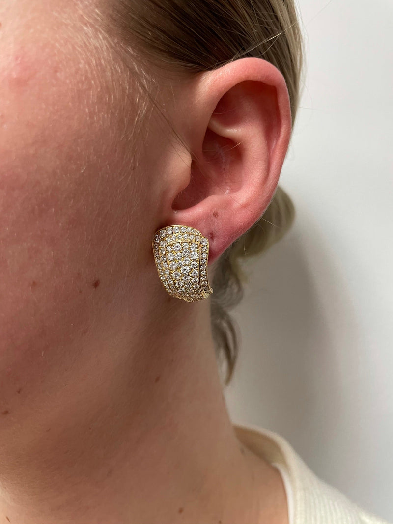 Van Cleef & Arpels Three-Step Cocktail Earrings with 3.20 carat Diamonds, 18K