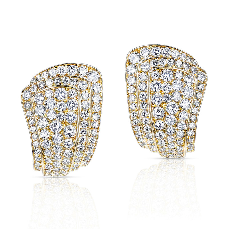 Van Cleef & Arpels Three-Step Cocktail Earrings with 3.20 carat Diamonds, 18K